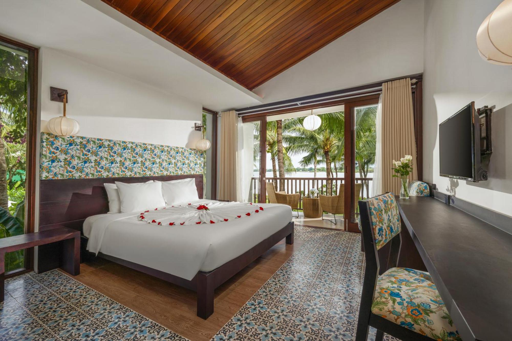 Emerald Riverside Resort Hoi An