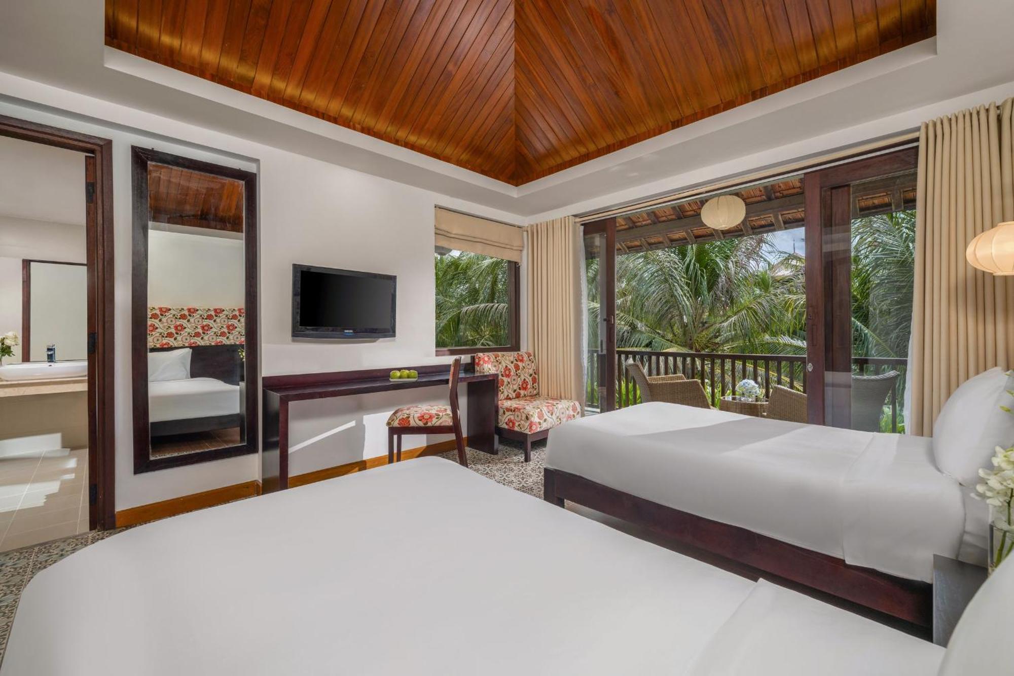 Курортный комплекс Emerald Riverside 4*