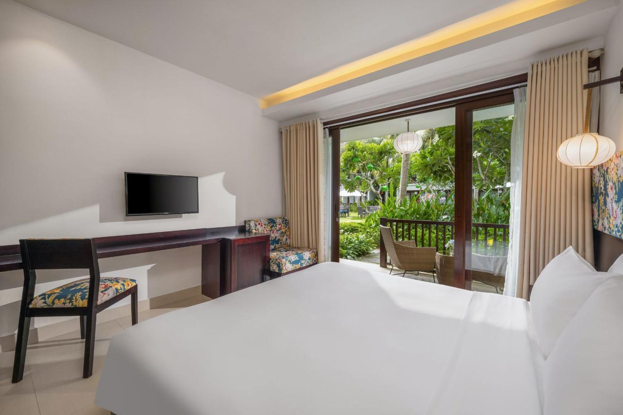 Курортный комплекс Emerald Riverside 4*