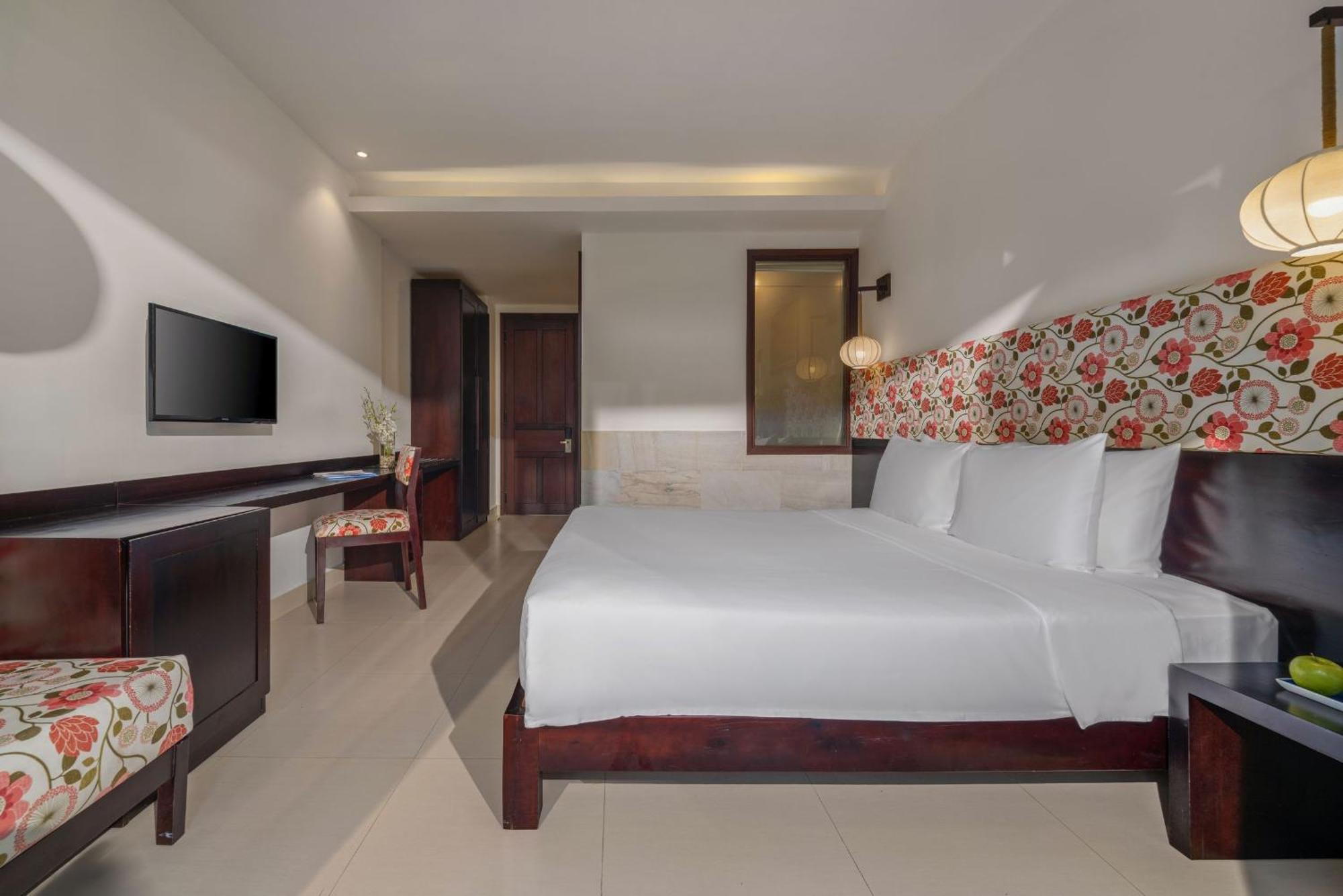 Курортный комплекс Emerald Riverside 4*