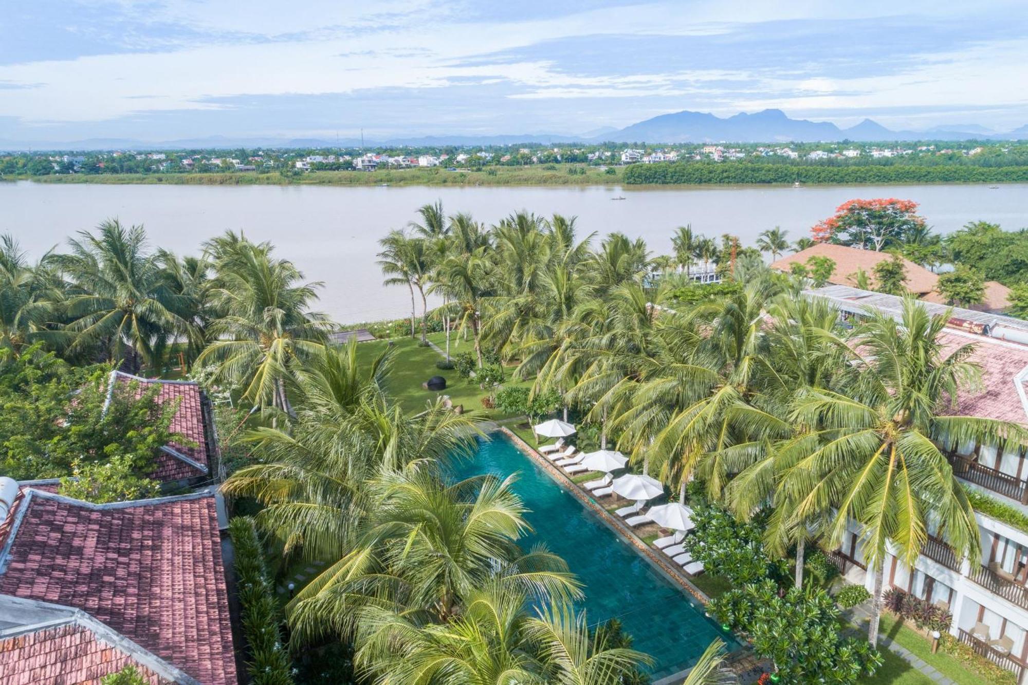 Emerald Riverside 4* Хойан